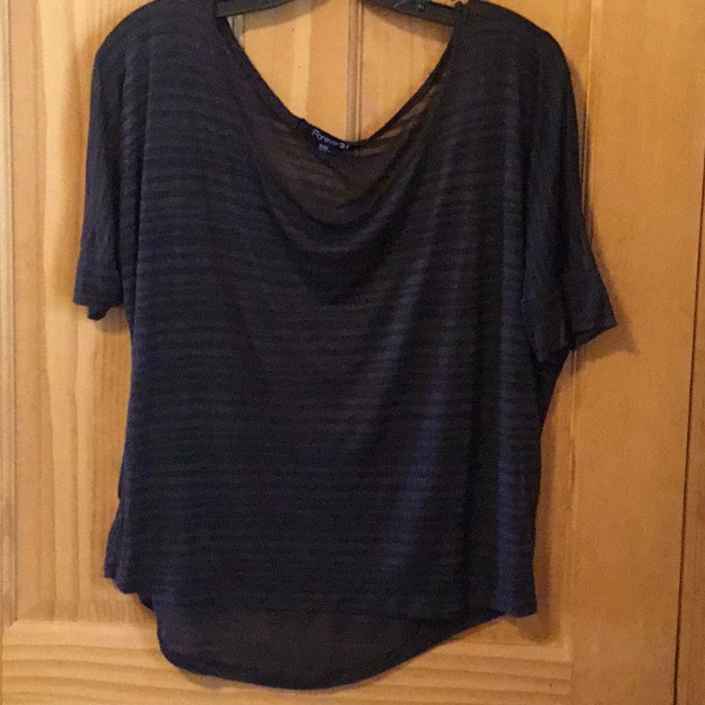 3/$20 🦋🦋Forever 21 comfy top🦋🦋